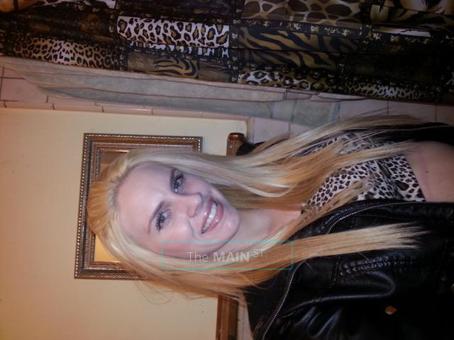 ******* SeXy BlOnDe BaRbIe DoLL At YoUr SeRvICe *********, 23