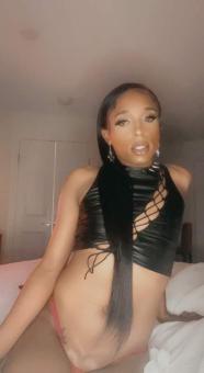 Give me A Try. SOMETHING DIFFERENT (làdÿ böï) massage ., 24