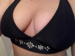 ___________ KINKY ______ FUN ______ BRUNETTE, 27