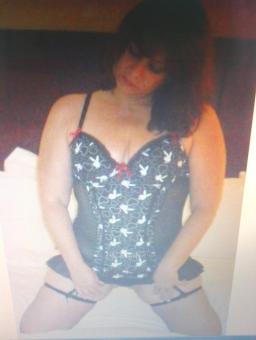 Mature, Curvy, Brunette, 40