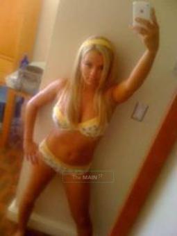 LA girl new to the area. New to MASSAGE! Give me a try?, 24