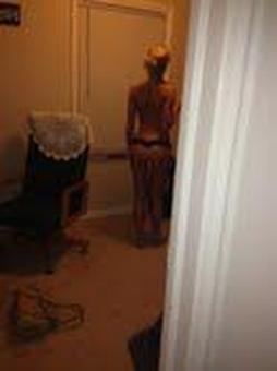 Ever wanted a massage by a pretty blonde?? Caution, Im wearing very little!!, 29