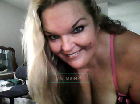 SUNSHINE (daytime ) SPECIAL ! ! Big Busty Mature Blonde Linda Kelly BODY RUBS!, 59