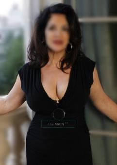 Do you love BIG NATURAL boobs? Mature sensual women who knows what shes doing., 50