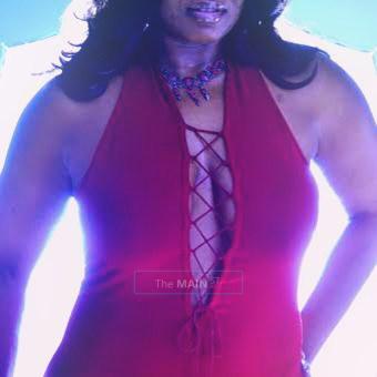 FINALLY ..... Something Different! ------ NEW PICS ----- Well-Reviewed VIP ----- Visiting 4.2-4.6, 46