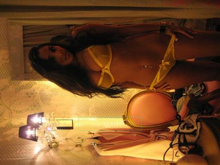 Exotic Luscious Brunette outcalls only! 22 down town San Diego, 22