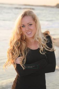 ***** HOT SEXY BLONDE, Gorgeous Blue Eyes, Smokin Hot Body, time for 1 on 1 Relaxation, LATE****, 26