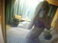 Blonde bombshell, 23