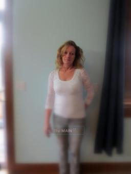Mature experienced body rub in YOUR home!