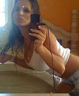 ^^^^ Fit, Fun & Fiesty ^^^ Mixed Latina ---- Its me or its Free, 23