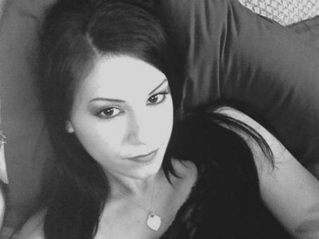 21.f. Girl next door but with a bit of a secret ;), 21