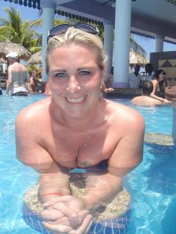 Cynthia, 34