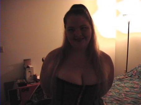 >>-â™¥->> Sultry Spine Tingling Body Rubs by a Curvaceous Sensual Enchantress, 25