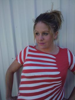 NEW !! All-American girl that speaks spanish too lets have some fun!!, 33