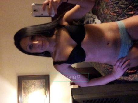 ??Hot Sexy Brunette Ready To Have Some Fun??, 24