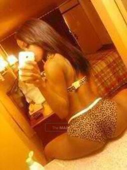 Sapphyrre here to please! Sexy chocolate Miami, 21
