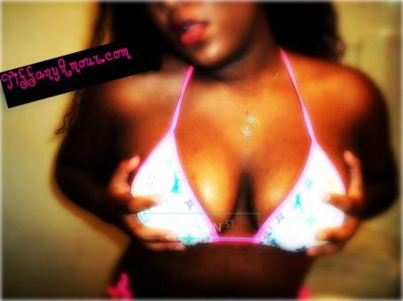 Ebony Honey Pot - VISITING - Pre booked APPOINTMENTS ONLY!, 26