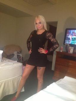 >>>>ShES a VeeRy FrEAky giRl, 19
