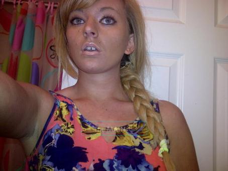 College Babe Looking For some fun ((; Hope to see you soon!, 19