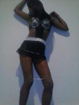 Sexy Cola that is the hottest chick!!!!!, 20
