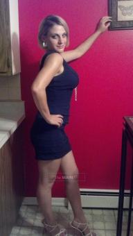 *~* SeXy* OuTgOiNg* BeAuTiFuL* BlOnDe ViXiN*~*, 25