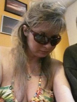 **Professional nurse for massage**, 42