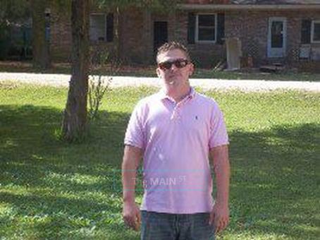 sexy white male that does it all call 251 229 7482, 82