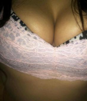 â˜… sexy â€” (PERFECT body) â™¥ Beautiful Face â™¥ Classy / BRUNette **OUTCALL** ~ lets play ;), 20