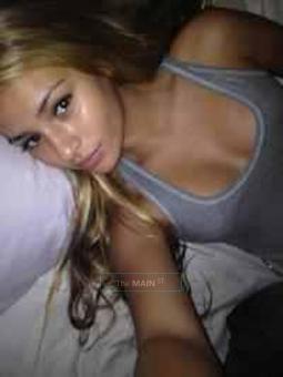 Best >< Two Hott Babes!, 19