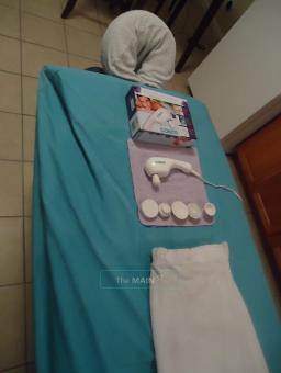 MASSAGE LACOMBE VIP SPA OPEN Monday - Saturday !!!!!, 28