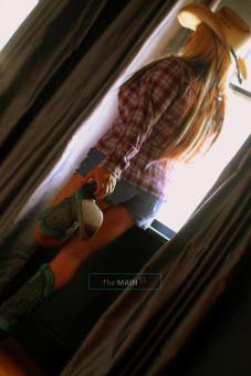 Im a gem in this unknown quarry! Private Dancer providing exciting, erotic service! Natural 38FFs!