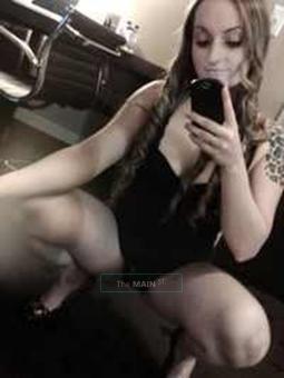?Sweet and Beautiful ? ? • PETITE•? 1OO % Reaal !•* IRRESISTABLE *•.?* w / Nice Booty -, 22