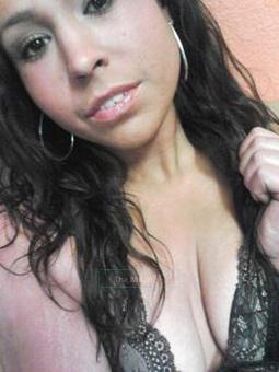 >>>Tan Pretty Face Curvy Girl-Long Wavy Hair- Brunette, 26