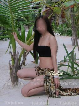 --------- Independent --------- Cute & Petite Asian Girl