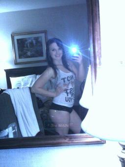 **Attention** Beautiful Bombshellº New in town ???, 21