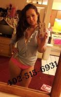 >>>Tan Pretty Face Curvy Girl-Long Wavy Hair- Brunette, 26