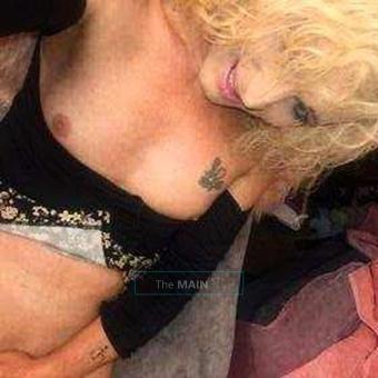 Transsexual hottie available discreet and clean just for you, 37
