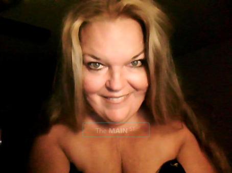 SUNSHINE (daytime ) SPECIAL ! ! Big Busty Mature Blonde Linda Kelly BODY RUBS!, 59