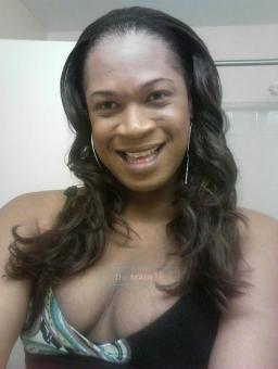 nice rub down..full body(Transsexual Armani Here), 30