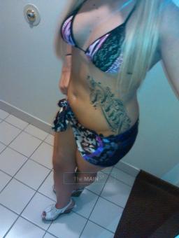 THE BEST Guaranteed an AMAZING TIME _Blonde_Green eyed_BOMBSHELL, 22