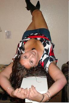 T A L L -N- THICK with killer eyes and BUSTY, 32