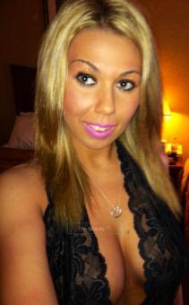 34 DD blonde ! Come play, 23