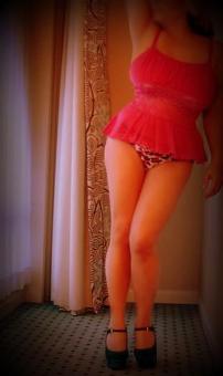 Sultry buxom 38FF blond Private Dancer here 2/10 for erotic 1 on 1 fun! Safe incall, stellar service, 34