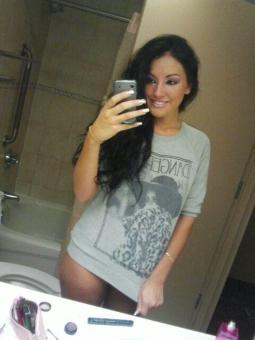 *?*Stunnin italian Busty Brunette Slim Waist BOMBSHELL ? *?*, 21