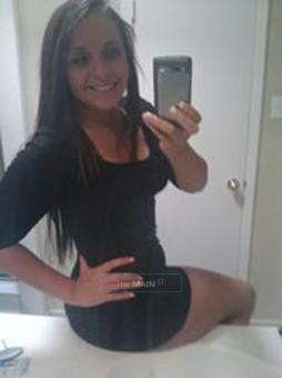 :-UpScaLe-: uNrUsHed:- beAUtiFuL brUneEte :-, 21