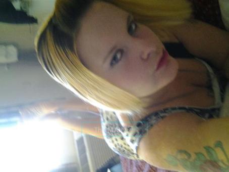 **Sexy Blue Eyed Blonde** Ju$T 4 ¥0U C@LL N0w**, 21