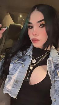 Latina Puerto Rican transexual, 24