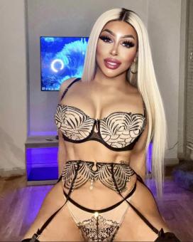HUNG 9in BLONDE BOMBSHELL NOW VISITING PARTY FRIENDLY, 26