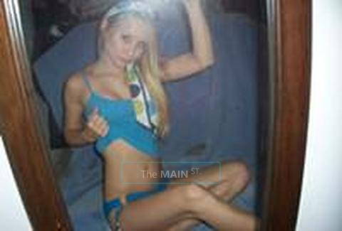 ***NEW in ToWn * Blonde HoTTy* Slim BoDy* AlldaY/ NighT SpeCialS!! ***, 19