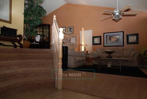 450 month Room For Rent all Professional 420 friendly, 40